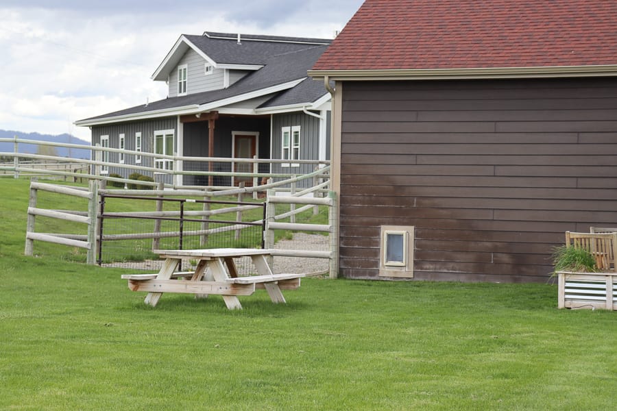 ARTProperty-rustic-range-026