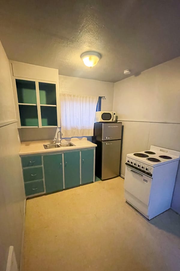 ARTProperty-studio6-flathead-05