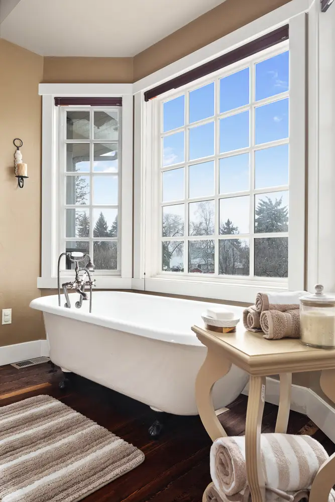 ART-riverview-bath-1